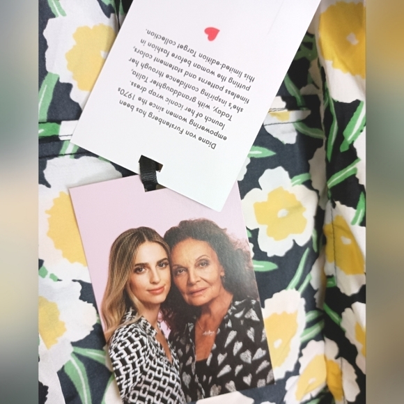 NWT Diane Von Furstenberg X Target Packable Poppy Short Sleeve Hooded Vest Small - Picture 14 of 17